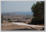 Раскопки Курион (Kourion). Вид в сторону Акротири (Akrotiri)