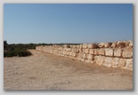 Раскопки Курион (Kourion). Внешняя стена стадиона.
